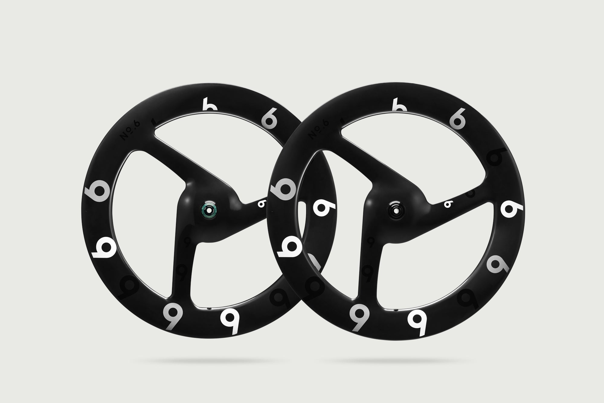 A3RO Tri-spoke – No. 6 Racing Wheels